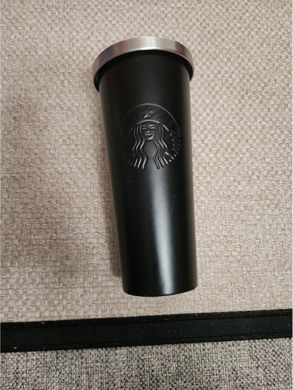 2018 Starbucks Tumbler 24oz Black Metal W/ Silver Lid